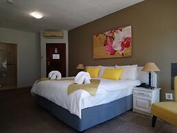 Elephant Lake Hotel