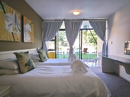 Elephant Lake Hotel