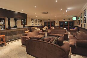 Elephant Lake Hotel