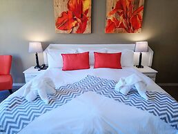 Elephant Lake Hotel