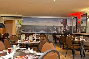 Elephant Lake Hotel