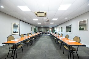 Ruslamere Hotel & Conference Centre