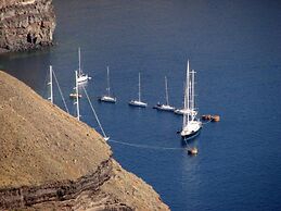Irida Santorini