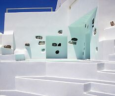 Irida Santorini