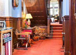 Ravenstone Manor