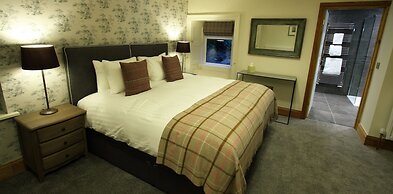 Ravenstone Manor