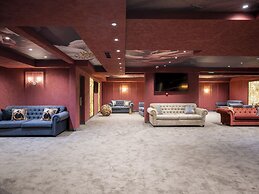 Premier Luxury Mountain Resort