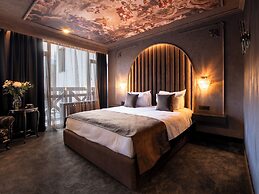 Premier Luxury Mountain Resort