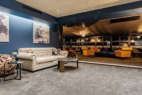Premier Luxury Mountain Resort