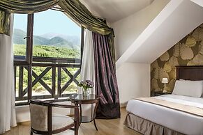 Premier Luxury Mountain Resort