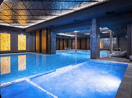 Premier Luxury Mountain Resort