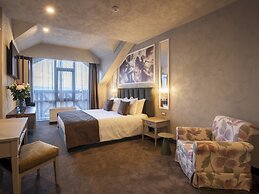 Premier Luxury Mountain Resort