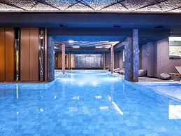Premier Luxury Mountain Resort