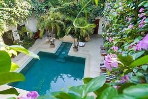 Casa del Arzobispado Hotel