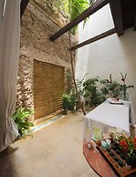 Casa del Arzobispado Hotel