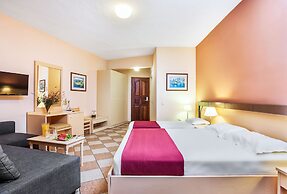 Palladium Hotel