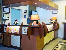 Safeer Plaza Hotel