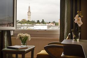 Oran Hotel