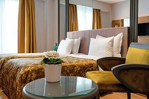 Oran Hotel
