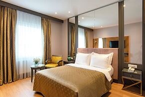 Oran Hotel