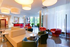 NOVINA HOTEL Tillypark
