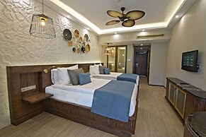 Rixos Sungate - The Land of Legends Access