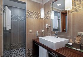 Rixos Sungate - The Land of Legends Access