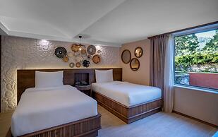 Rixos Sungate - The Land of Legends Access