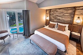 Rixos Sungate - The Land of Legends Access