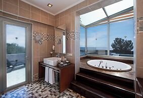 Rixos Sungate - The Land of Legends Access