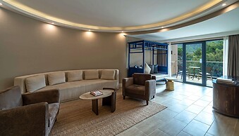 Rixos Sungate - The Land of Legends Access