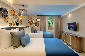 Rixos Sungate - The Land of Legends Access