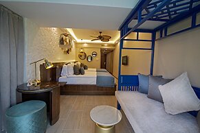 Rixos Sungate - The Land of Legends Access