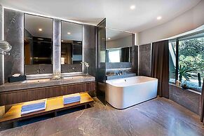Rixos Sungate - The Land of Legends Access