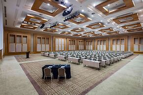 Rixos Sungate - The Land of Legends Access