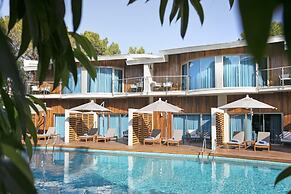 Rixos Sungate - The Land of Legends Access