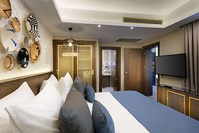 Rixos Sungate - The Land of Legends Access