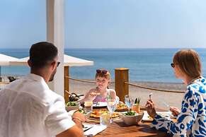 Rixos Sungate - The Land of Legends Access