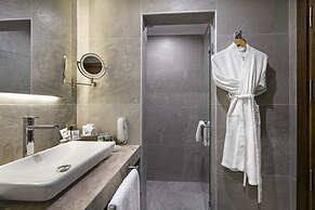 Rixos Sungate - The Land of Legends Access
