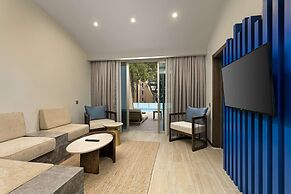 Rixos Sungate - The Land of Legends Access