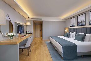Rixos Sungate - The Land of Legends Access