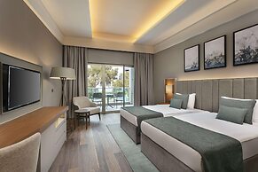 Rixos Sungate - The Land of Legends Access
