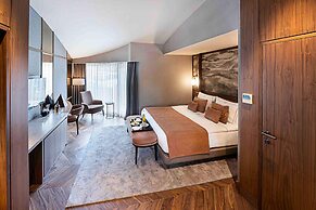 Rixos Sungate - The Land of Legends Access