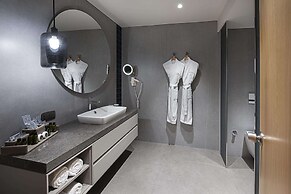 Rixos Sungate - The Land of Legends Access