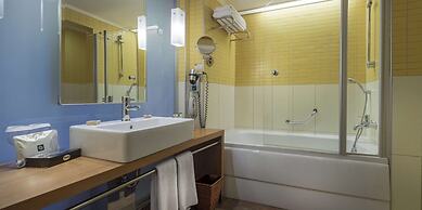 Rixos Sungate - The Land of Legends Access