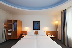 MOMA1890 Boutique Hotel