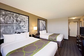 Super 8 by Wyndham Kapuskasing