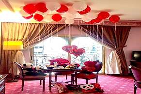 Serenada Golden Palace - Boutique Hotel