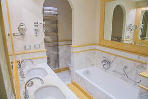 Golden Tower Hotel & Spa