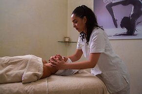 Golden Tower Hotel & Spa